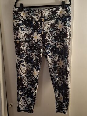 Pro Player Women's Floral Print Leggings in Black, White, Pink & Yellow